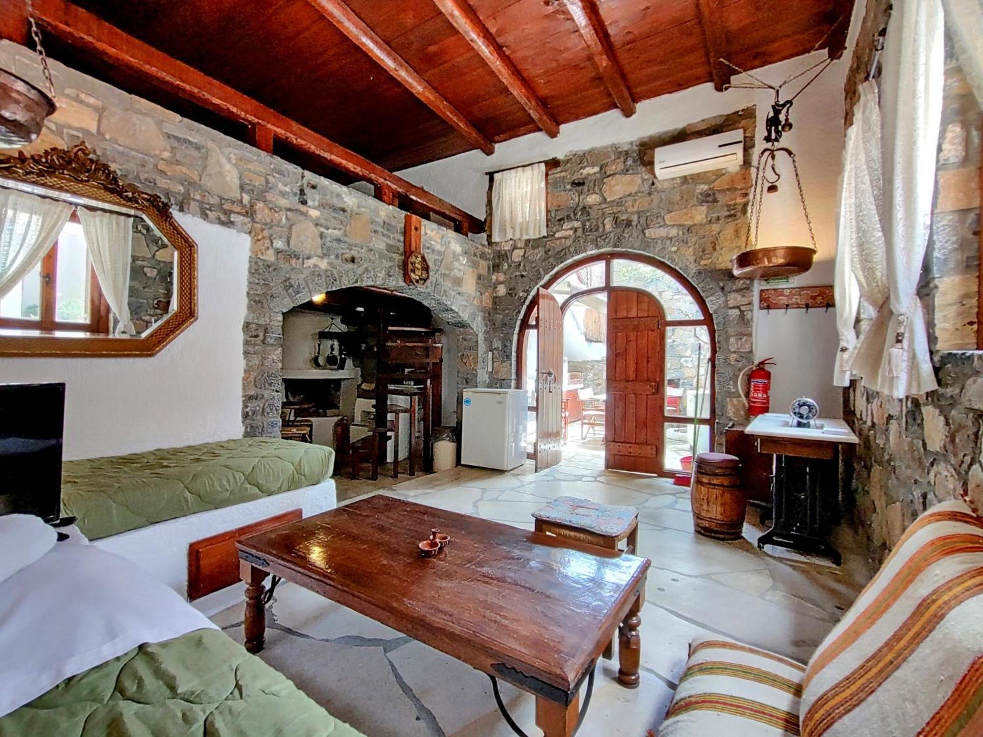 Elounda Traditional Homes Of Crete Eksteriør billede